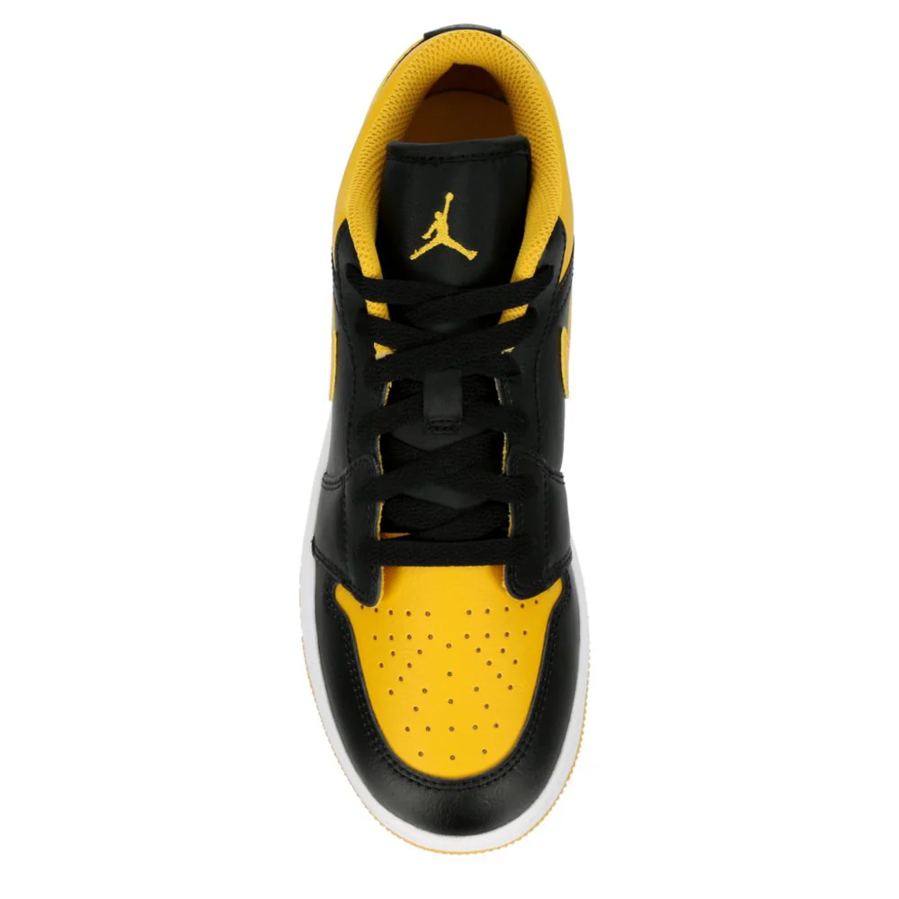 Air Jordan 1 Low (Big Kid) - Image 6