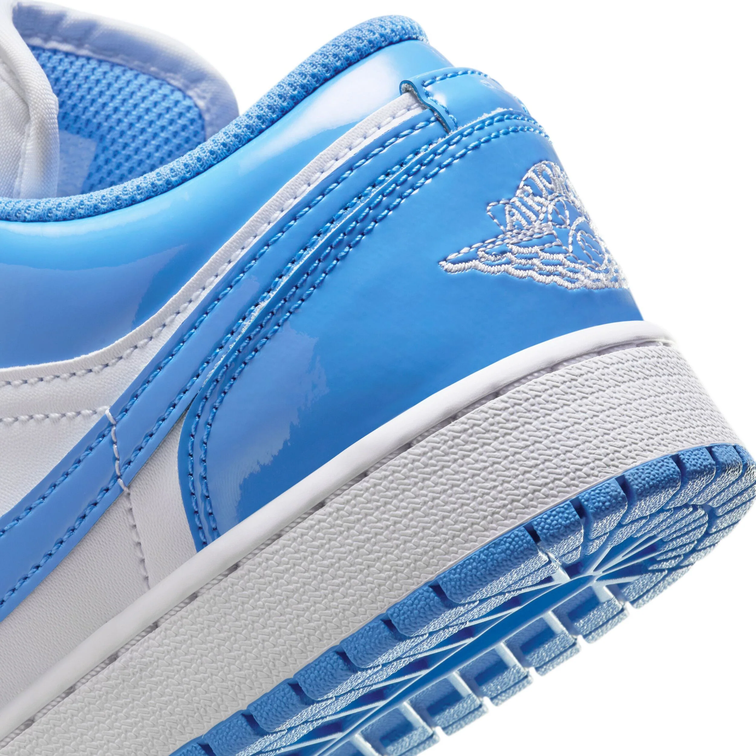 Air Jordan 1 Low Se (Big Kid) - Image 8