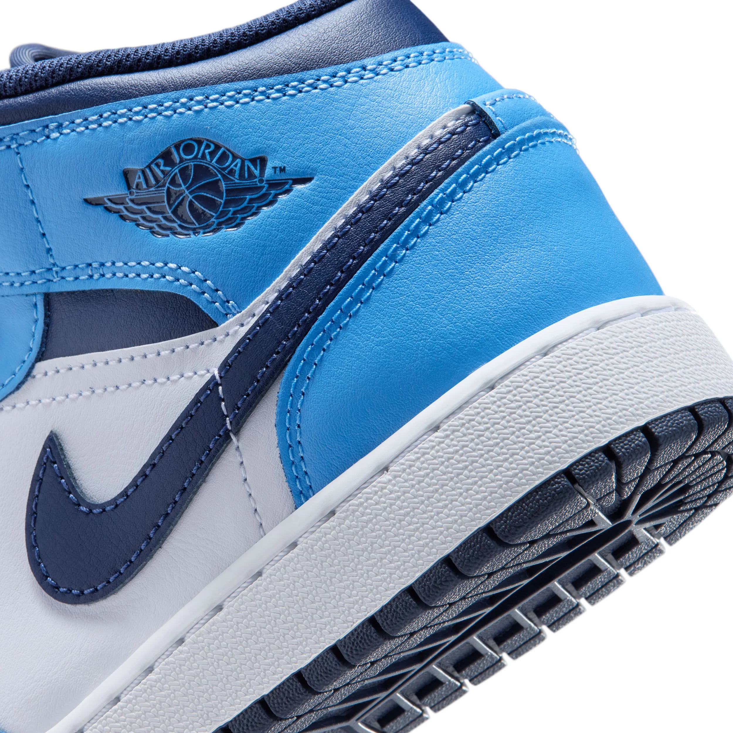 Air Jordan 1 Mid (Big Kid) - Image 8
