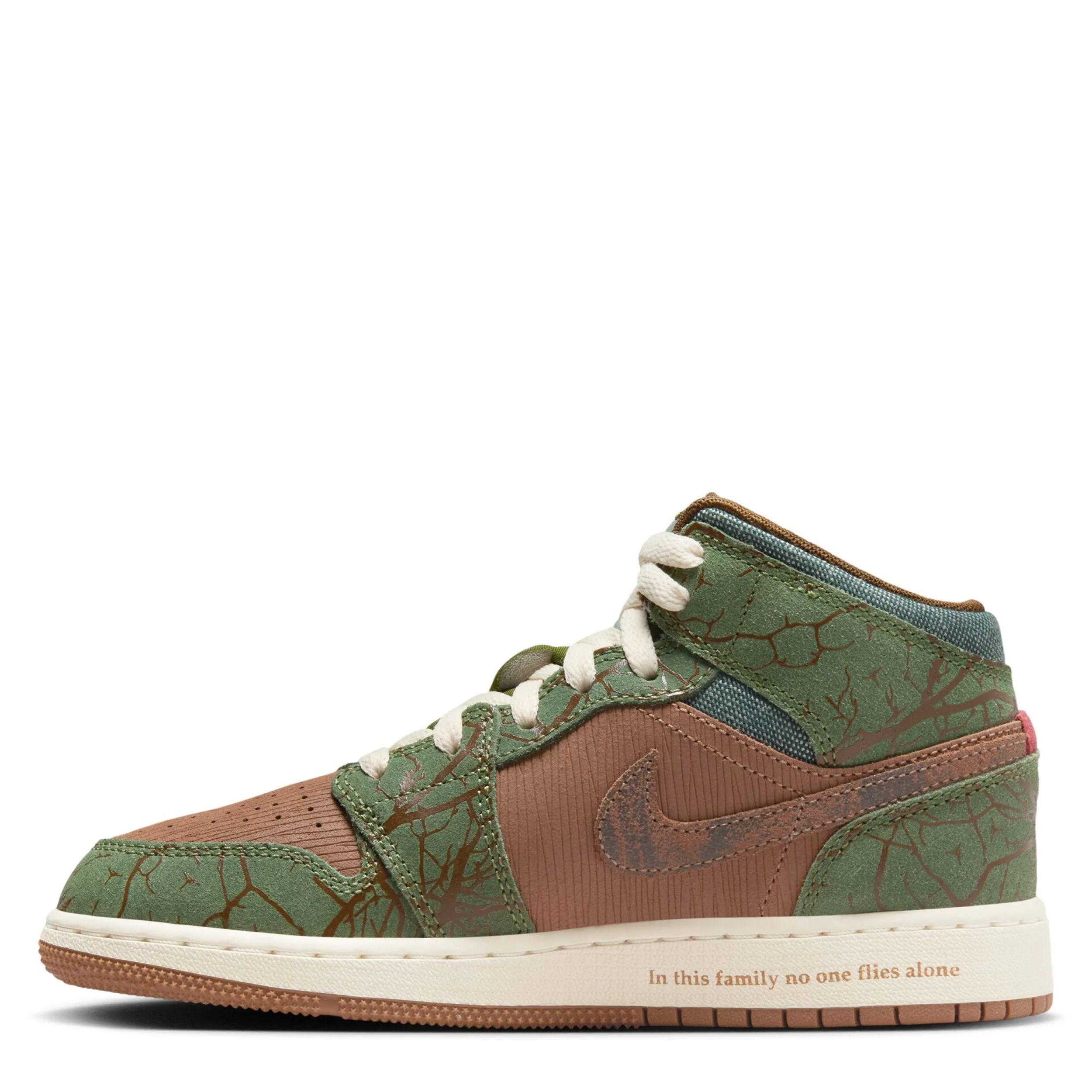 Air Jordan 1 Mid Sneaker School (Big Kid) - Image 2