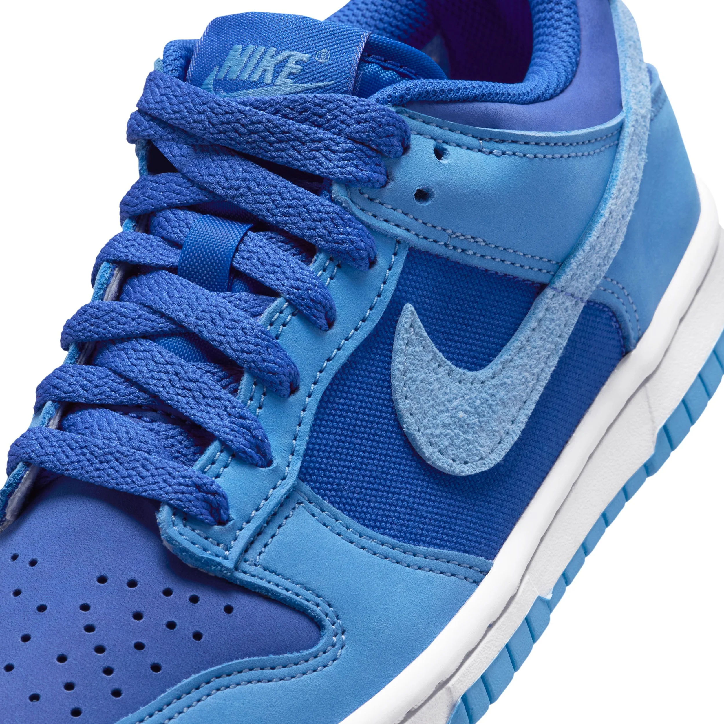 Dunk Low (Big Kid) - Image 7