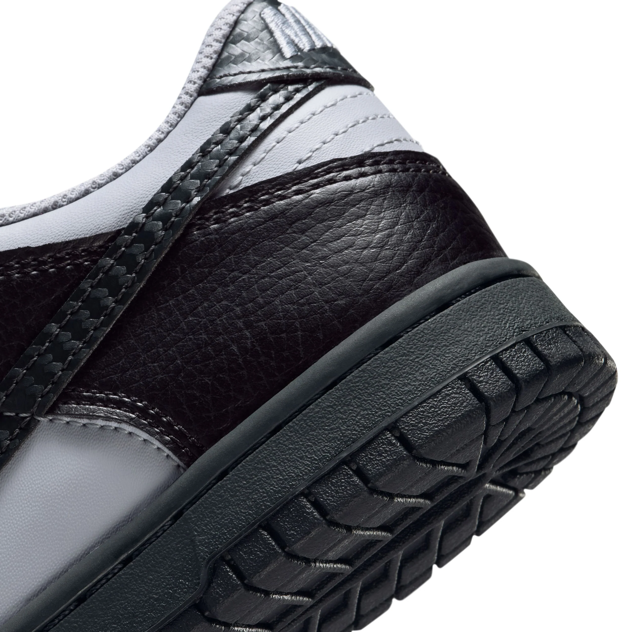 Dunk Low (Big Kid) - Image 8