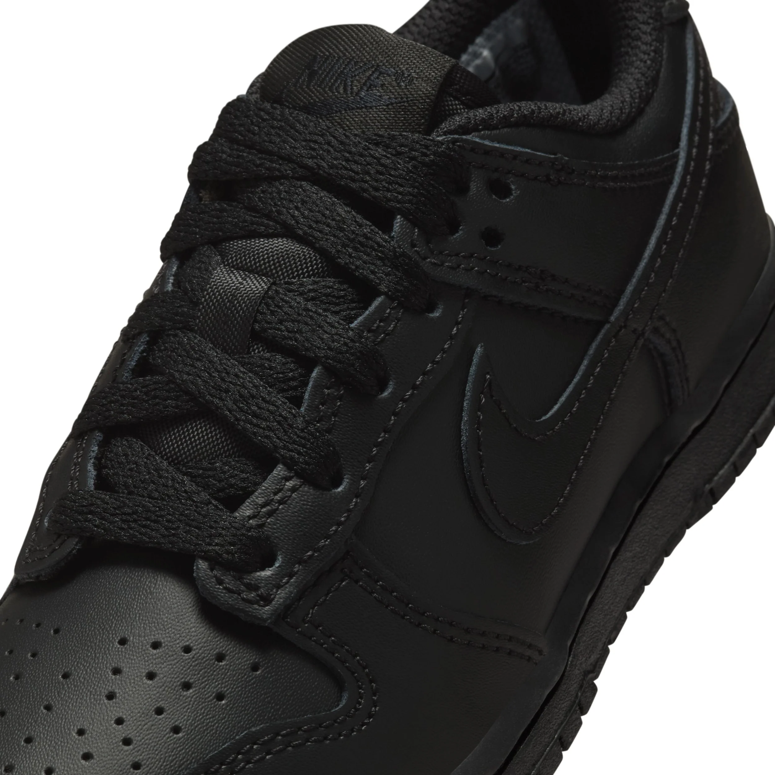 Dunk Low (Little Kid) - Image 7