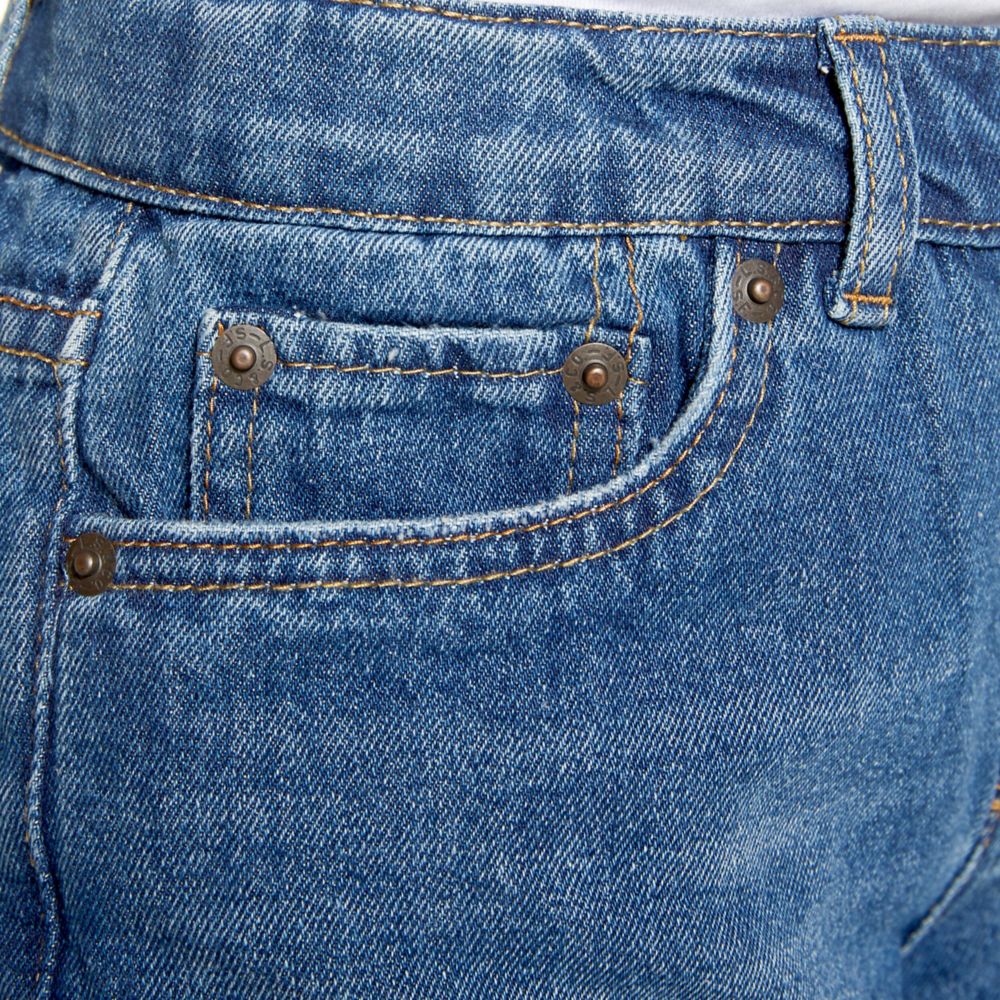 Levis Girlfriend Shorty Short (Big Kid) - Image 11