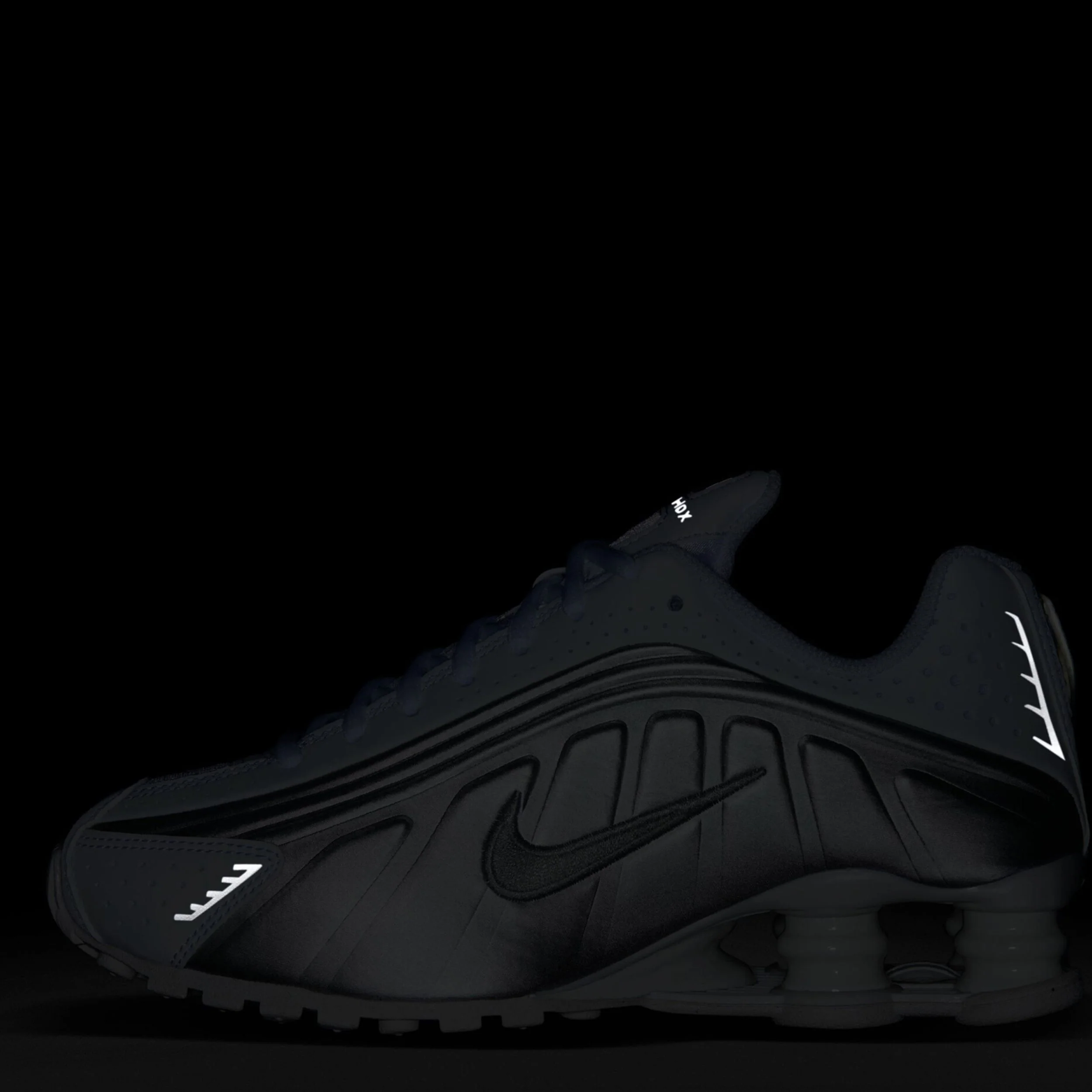 Shox R4 (Big Kid) - Image 3